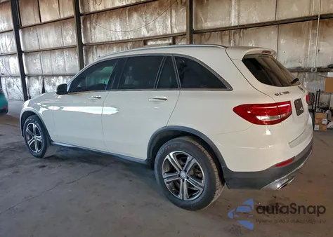 2016 Mercedes-Benz Glc 300 z USA, uszkodzony, nr VIN WDC0G4JB5GF073126